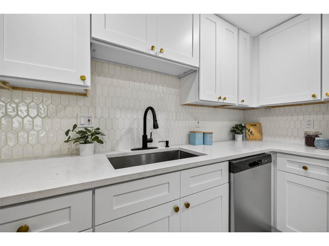 1102 E Lambright Street Tampa FL 33604 TB8449276 image9