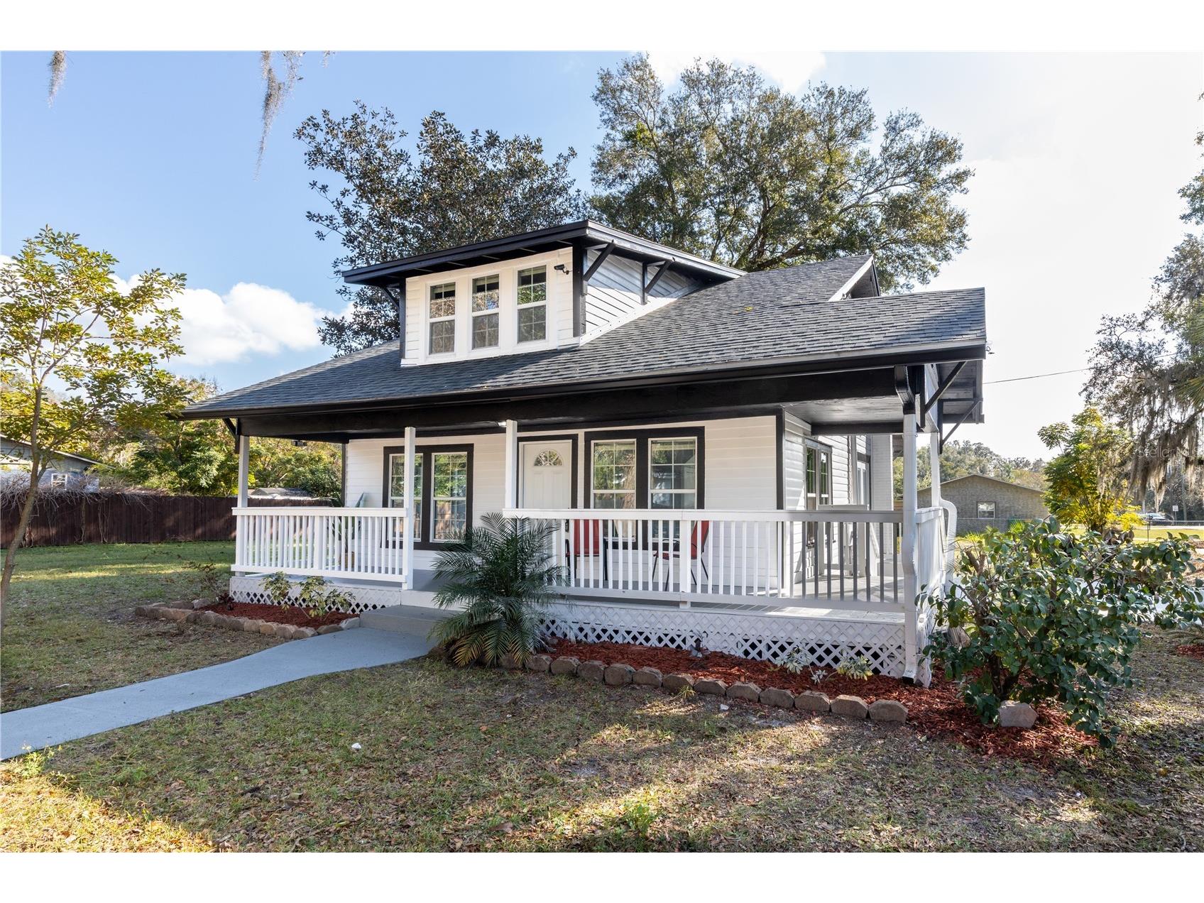 1102 E Voorhis Avenue Deland FL 32724 O6372184 image1