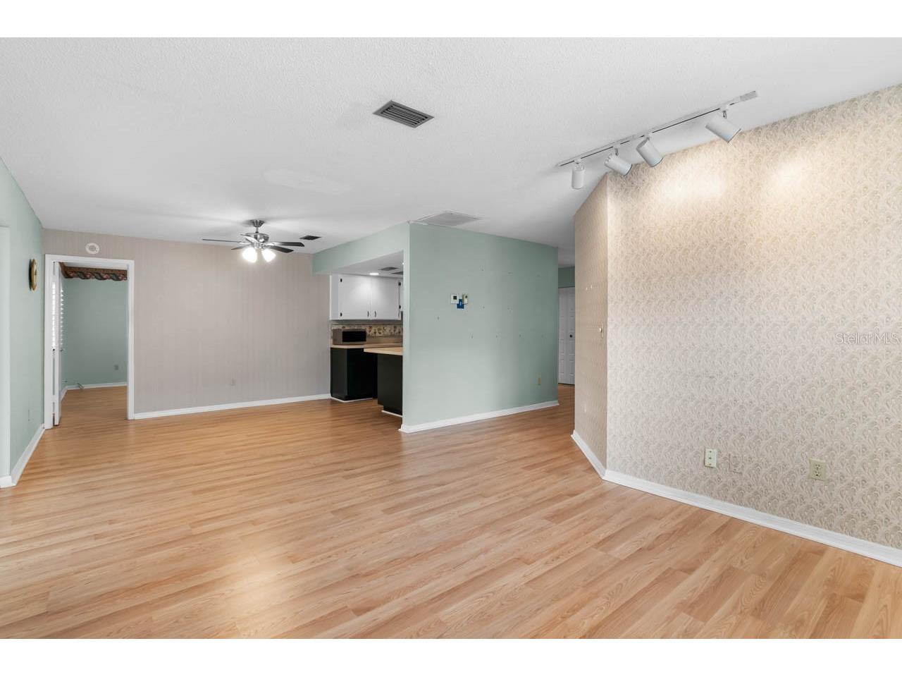 1102 Harefield Circle Sun City Center FL 33573 TB8469408 image6