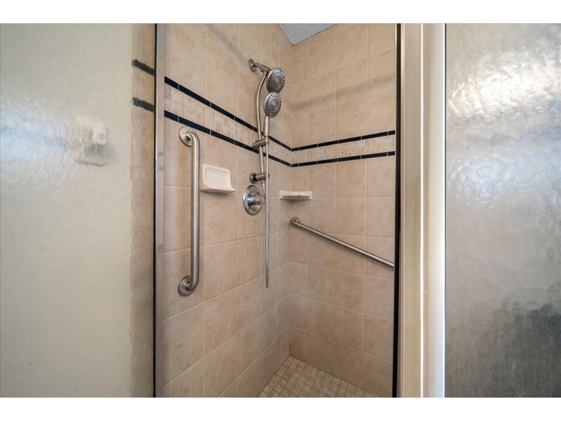 1102 NE 21st Terrace Ocala FL 34470 OM714915 image16