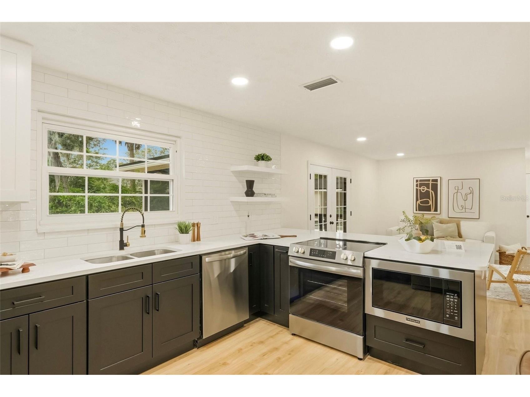 1102 Samy Drive Tampa FL 33613 TB8513059 image10