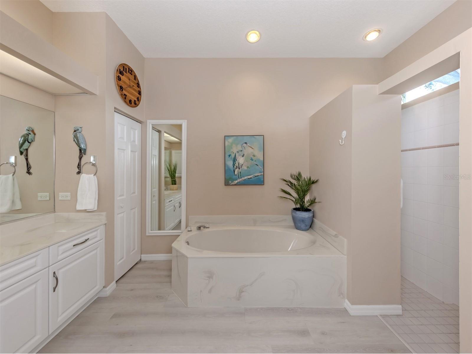 1102 Southlake Court Venice FL 34285 N6144328 image13