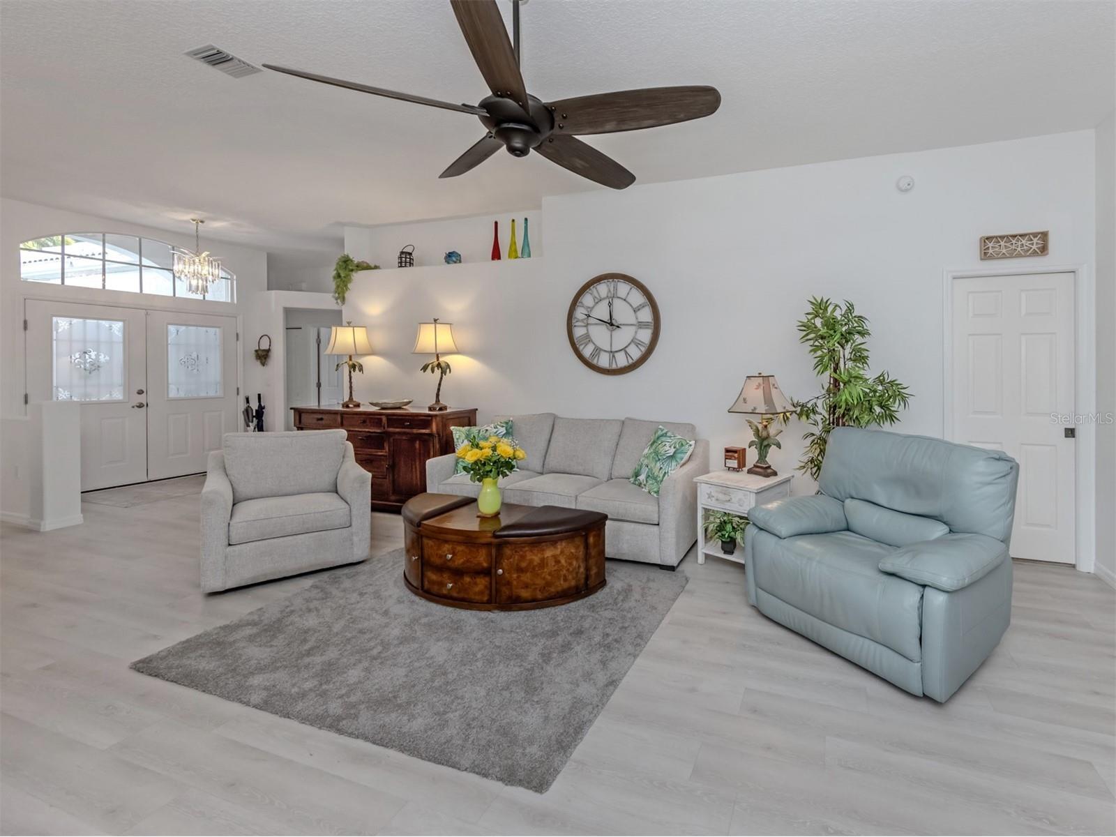 1102 Southlake Court Venice FL 34285 N6144328 image4