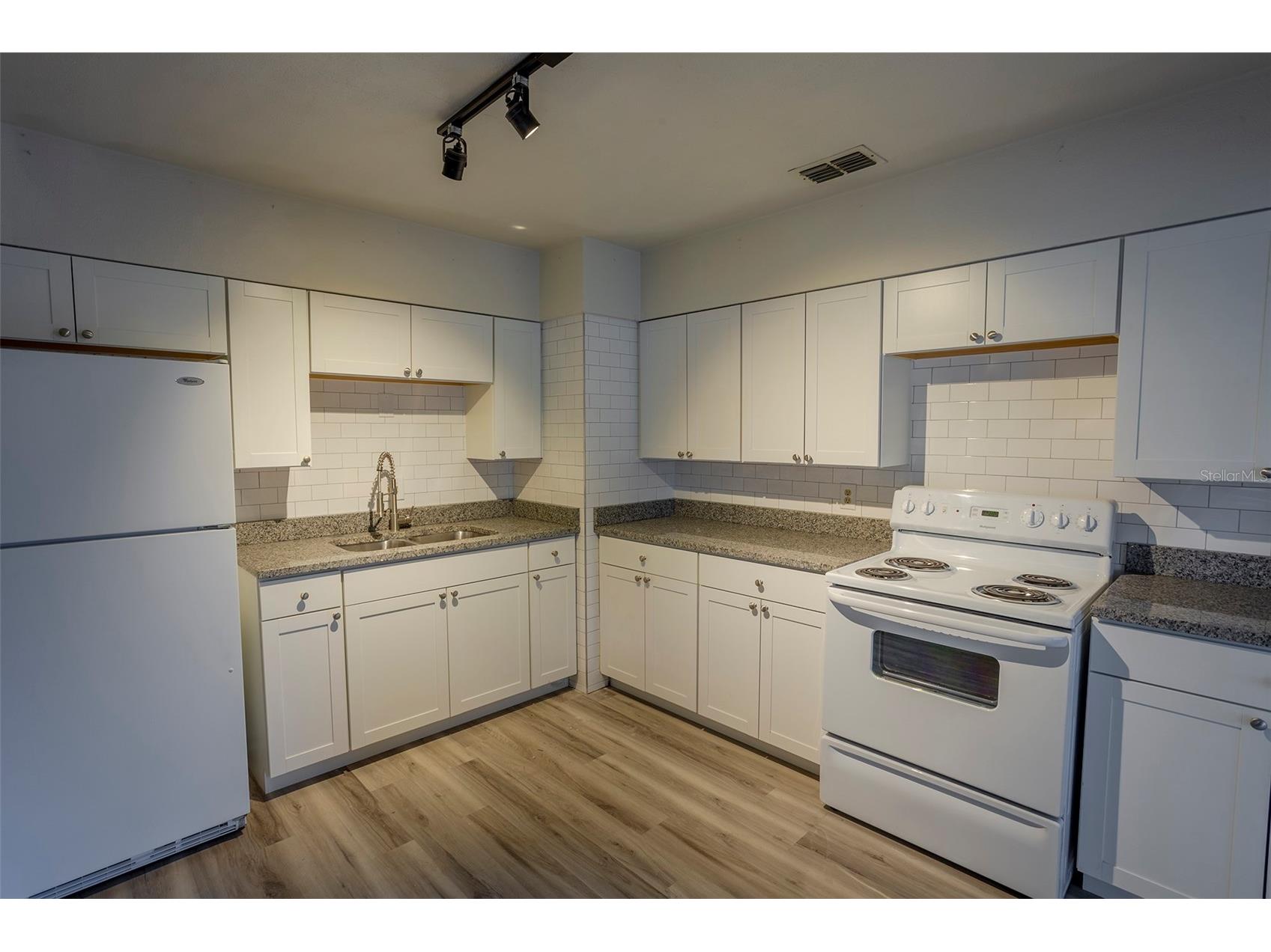 1102 Sunset Point Road Clearwater FL 33755 TB8513340 image4