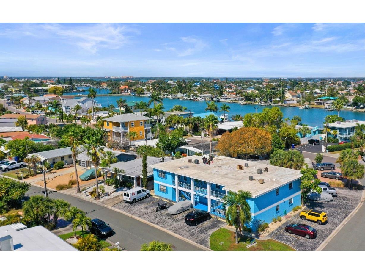 11025 2nd Street E #6 Treasure Island FL 33706 U8192537 image1