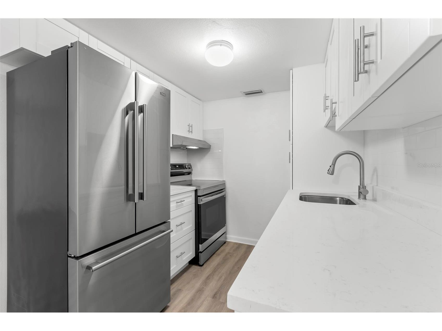 11025 2nd Street E #8 Treasure Island FL 33706 TB8474169 image17