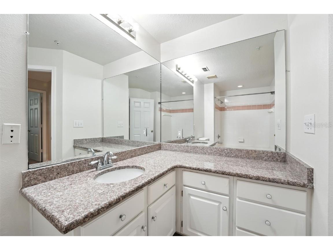 1103 Bay Club Circle #1103 Tampa FL 33607 TB8412628 image23