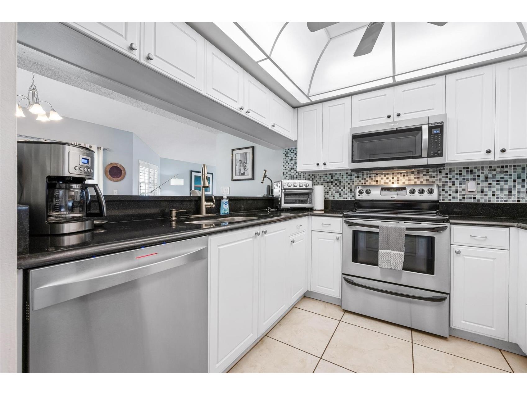 1103 Edgewater Circle #1103 Bradenton FL 34209 - PALMA SOLA BAY A4661825 image5