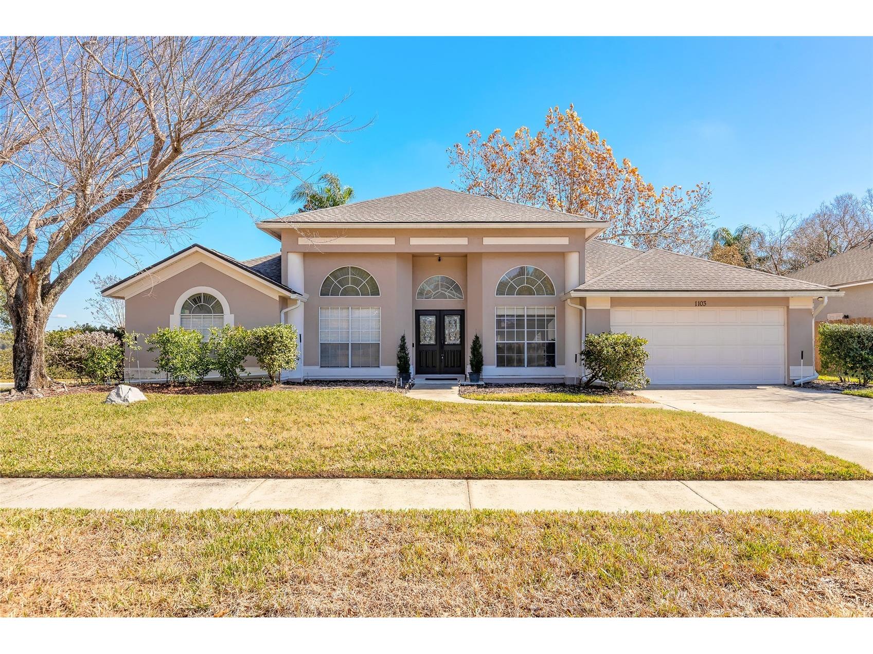 1103 Lake Legro Court Orlando FL 32835 V4947184 image1
