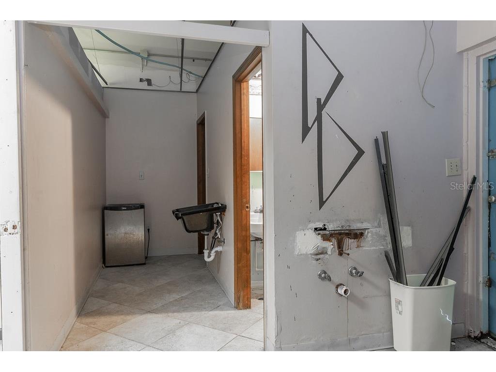 1103 S Woodland Boulevard Deland FL 32720 V4946223 image10