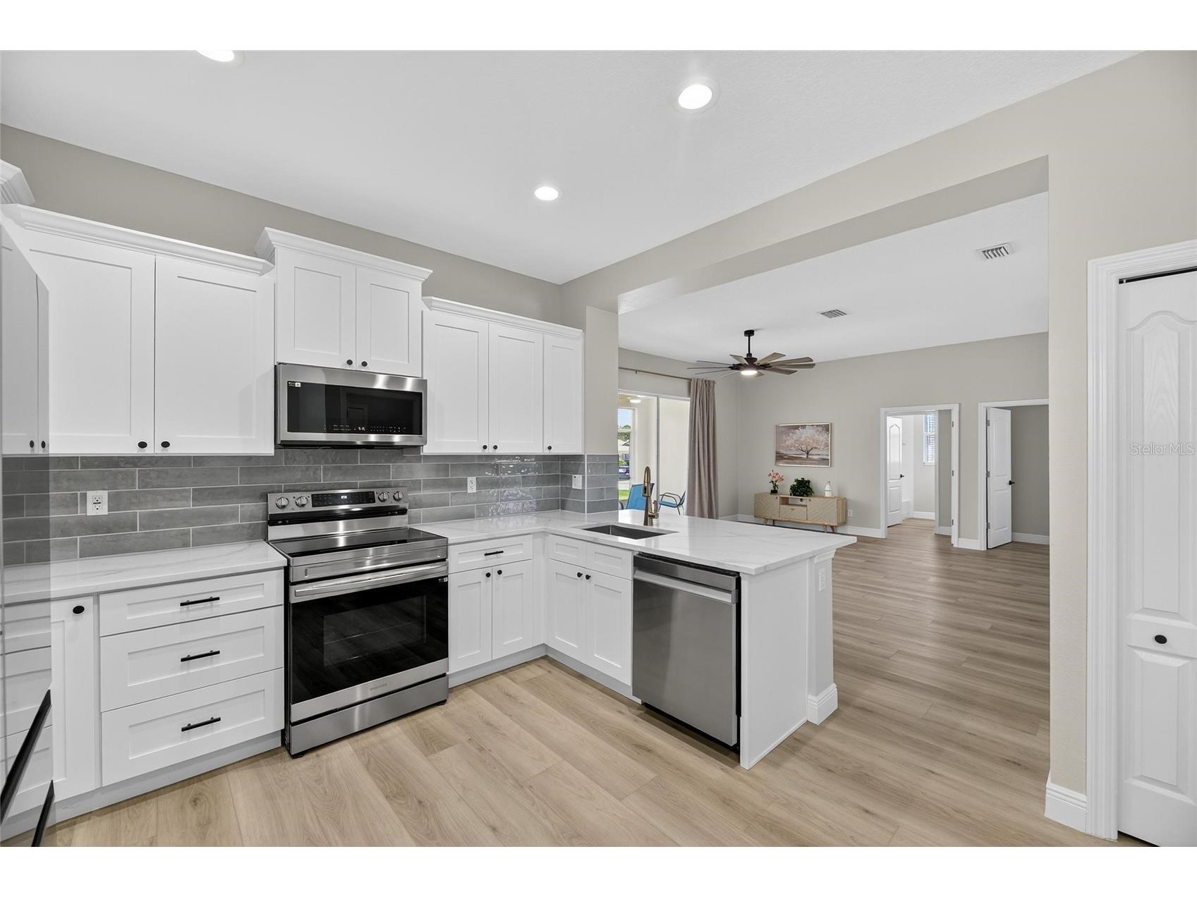 1103 Villeroy Drive Sun City Center FL 33573 TB8516215 image5