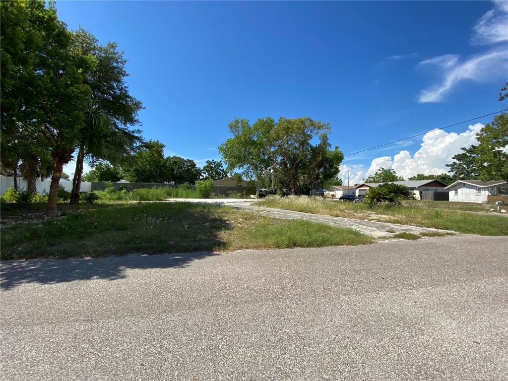 11035 Grant Drive Port Richey FL 34668 W7856236 image1