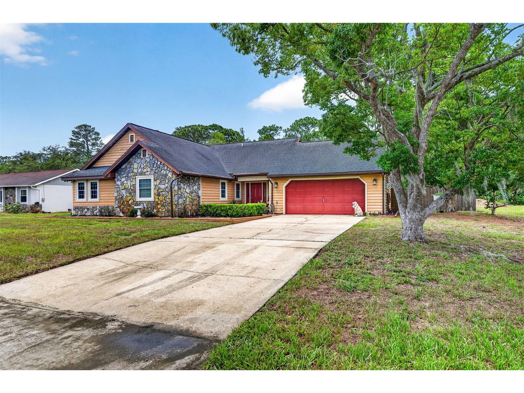 11037 Gifford Dr Spring Hill FL 34608 TB8523883 image2