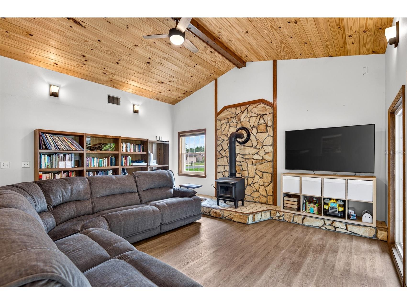 11037 Gifford Dr Spring Hill FL 34608 TB8523883 image20