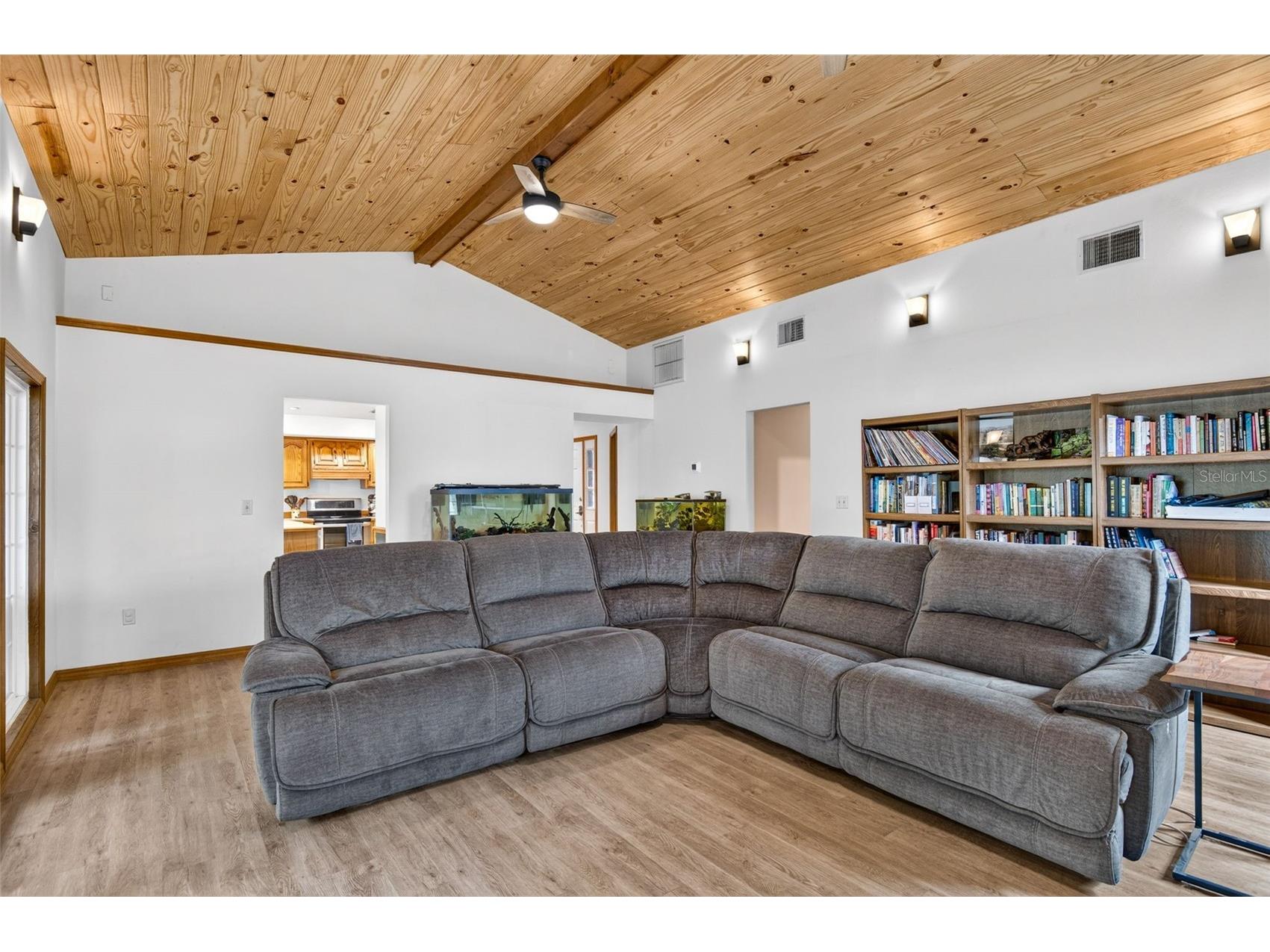 11037 Gifford Dr Spring Hill FL 34608 TB8523883 image21