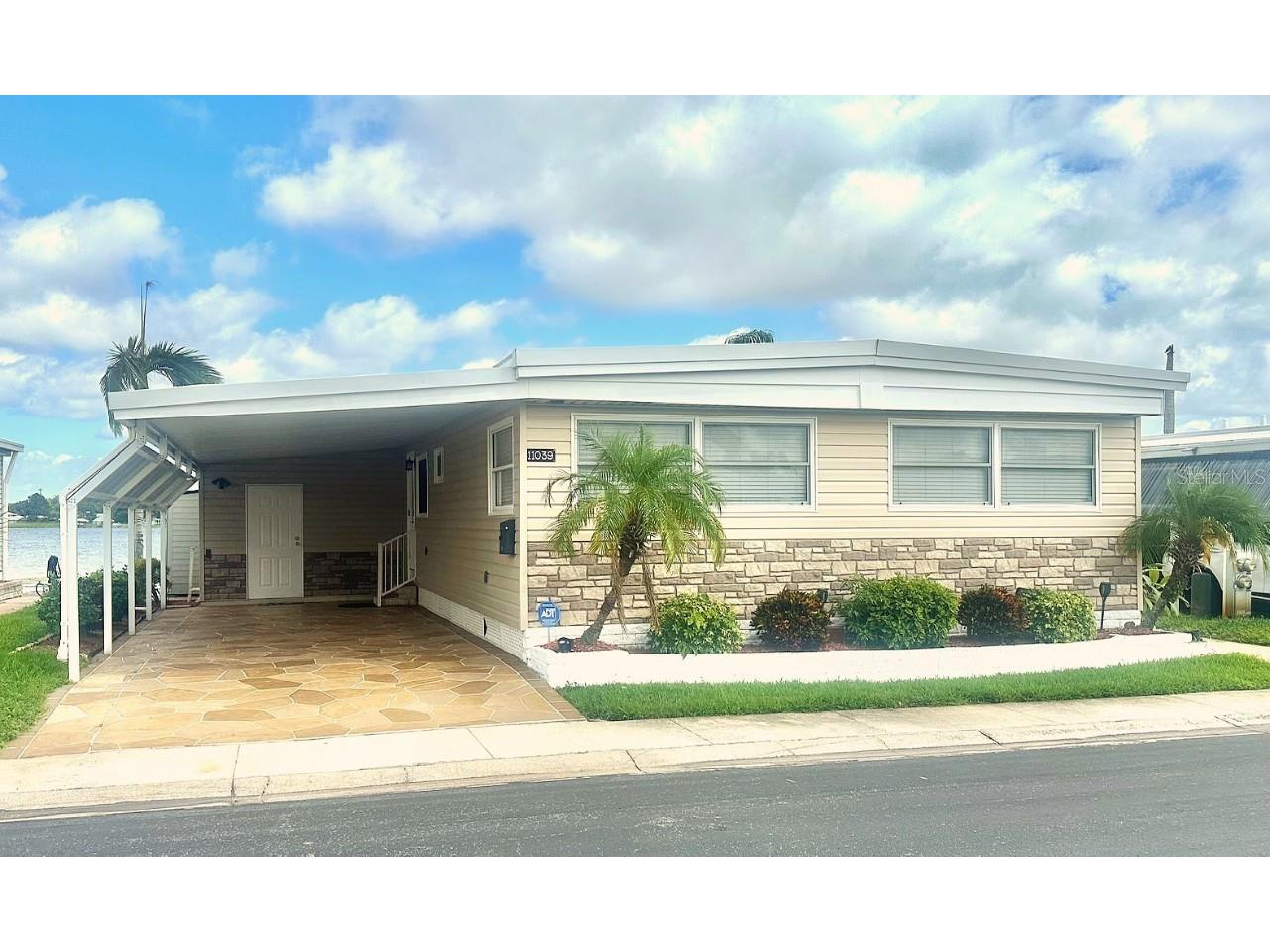 11039 100th Street #310 Largo FL 33773 - LAKE SEMINOLE TB8433370 image1