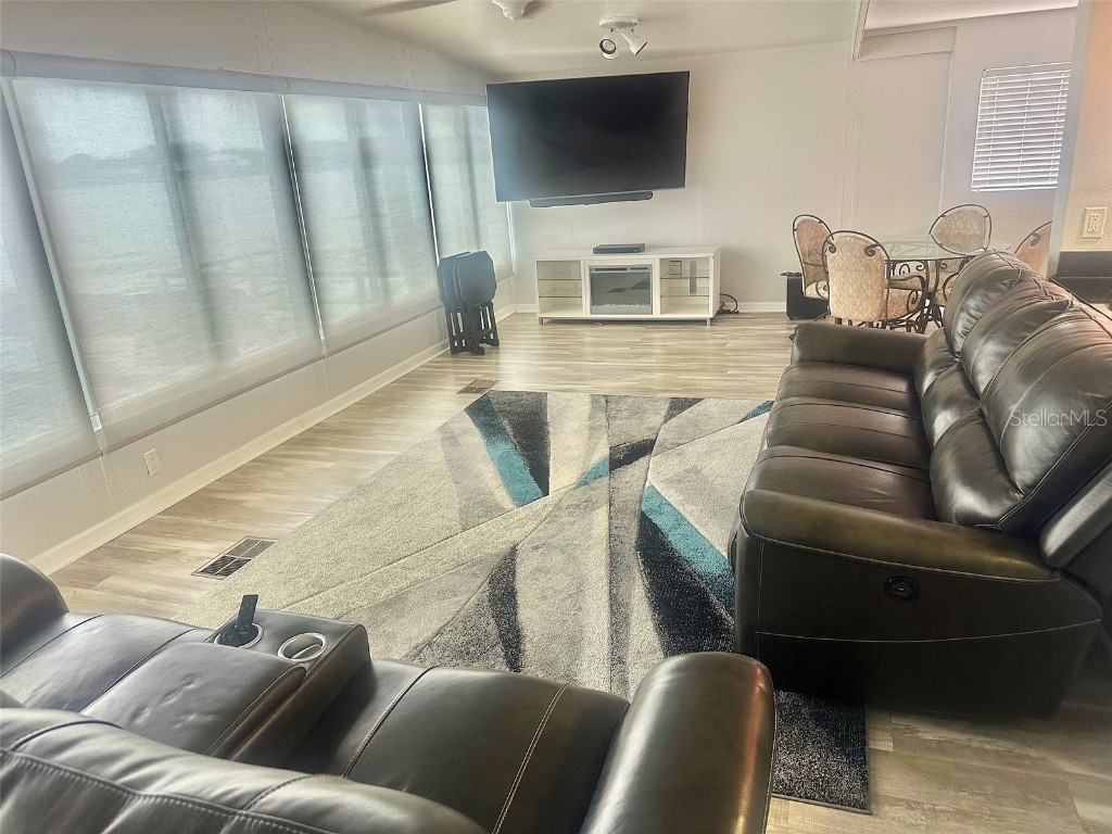 11039 100th Street #310 Largo FL 33773 - LAKE SEMINOLE TB8433370 image7