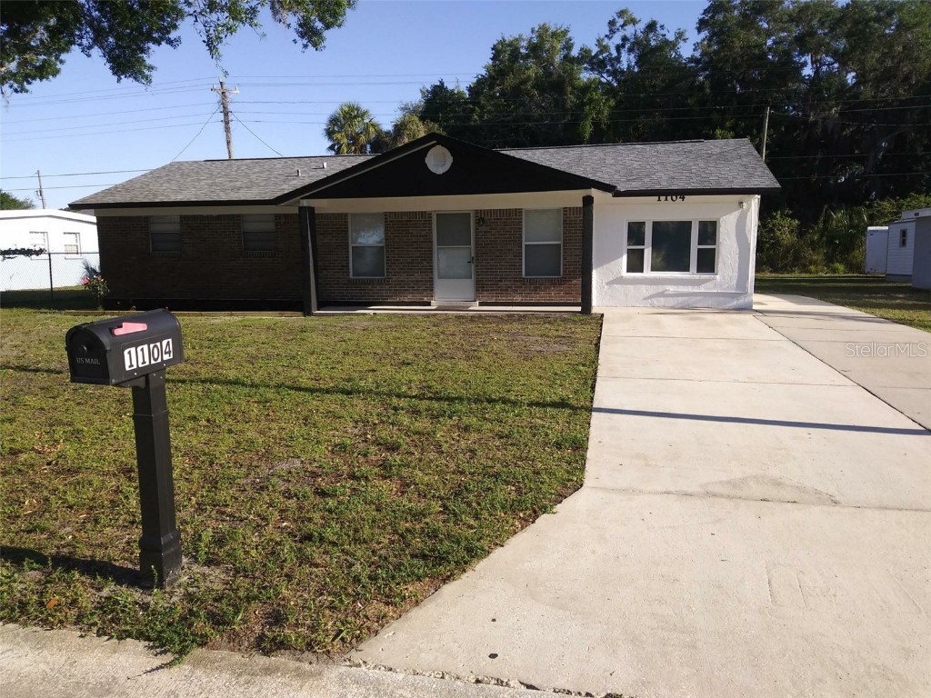 1104 26th Street Court E Palmetto FL 34221 U8237881 image1