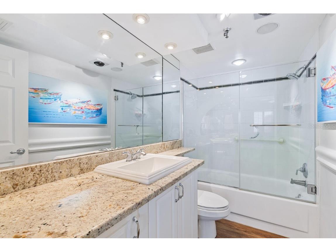 1104 Benjamin Franklin Drive #515 Sarasota FL 34236 - GULF OF MEXICO A4673918 image25