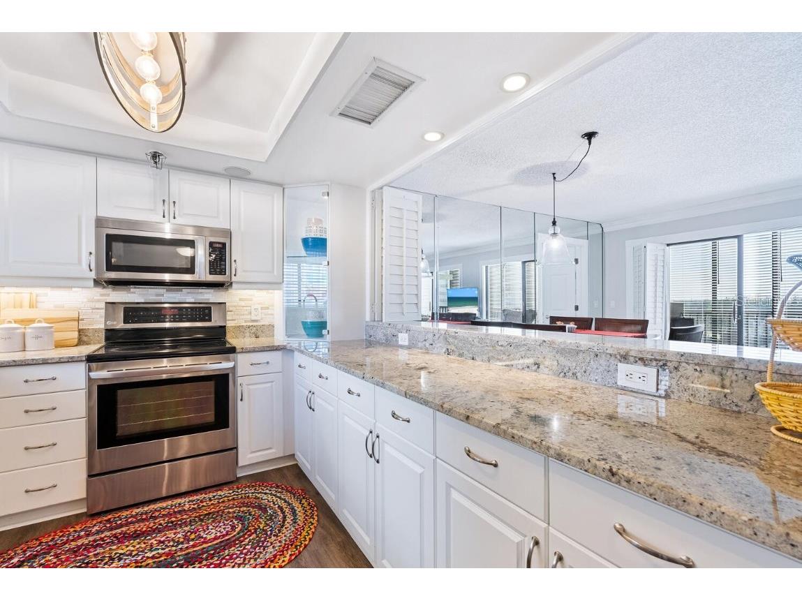 1104 Benjamin Franklin Drive #515 Sarasota FL 34236 - GULF OF MEXICO A4673918 image9