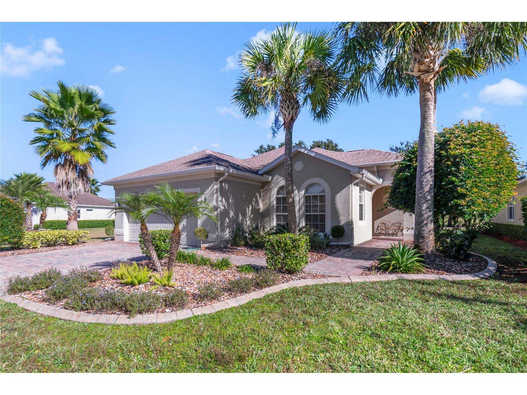 1104 Champions Drive Daytona Beach FL 32124 V4946277 image1