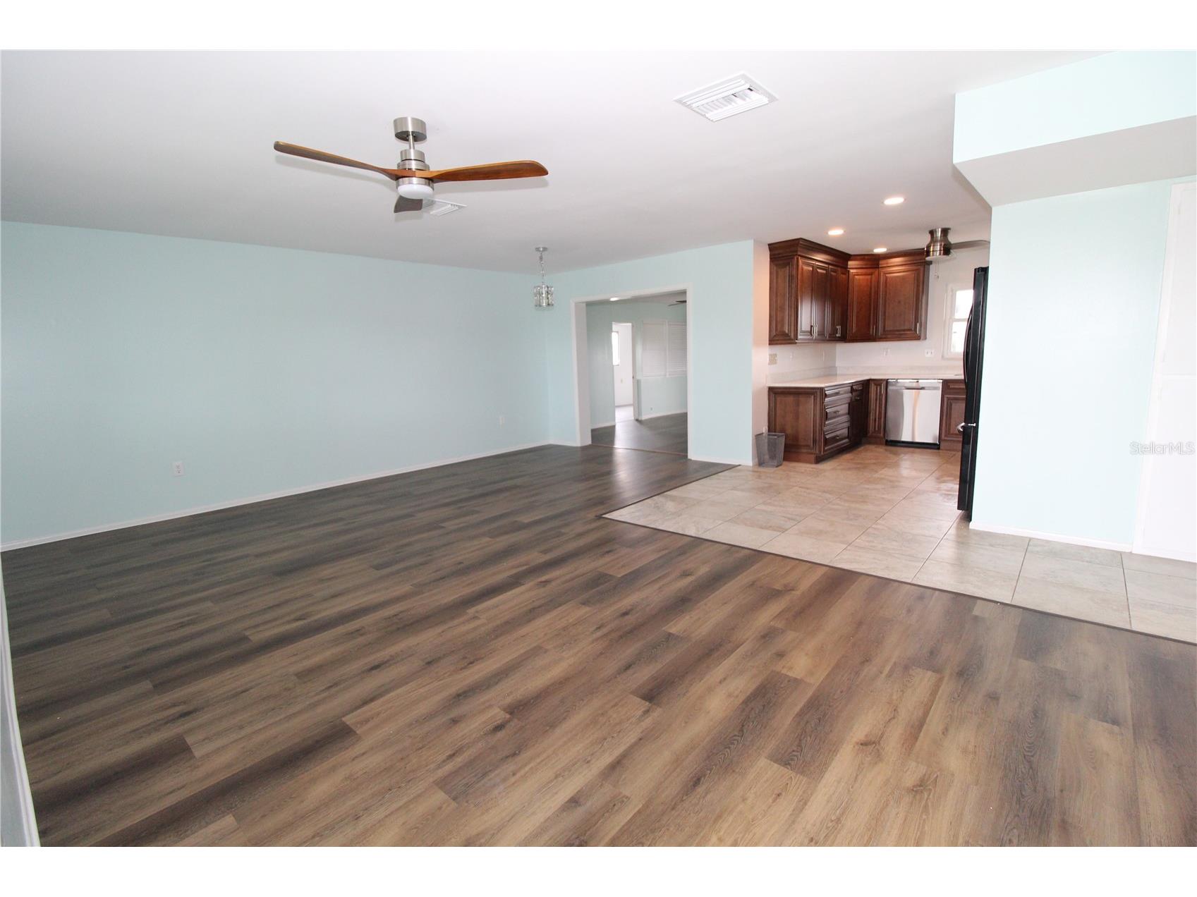 1104 Desert Hills Drive Sun City Center FL 33573 TB8508581 image2
