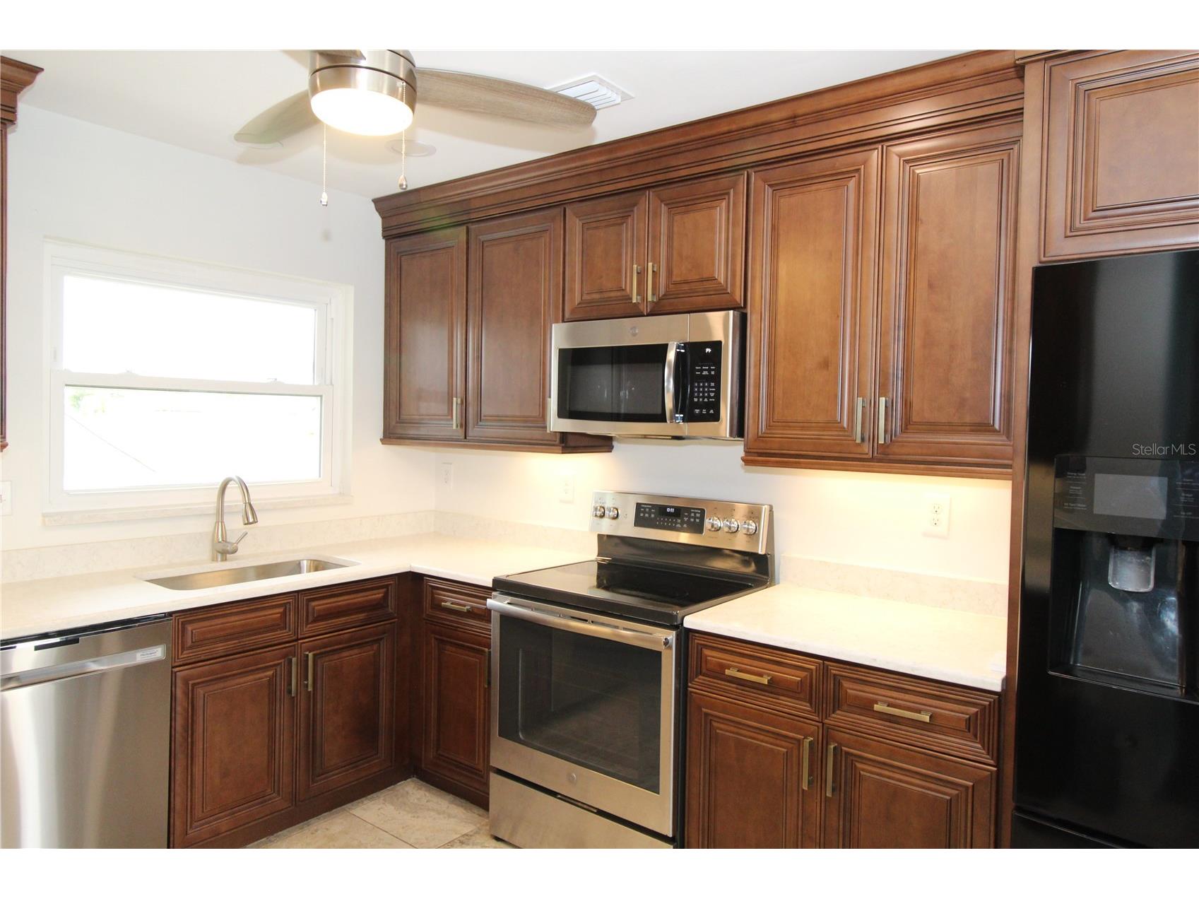 1104 Desert Hills Drive Sun City Center FL 33573 TB8508581 image4