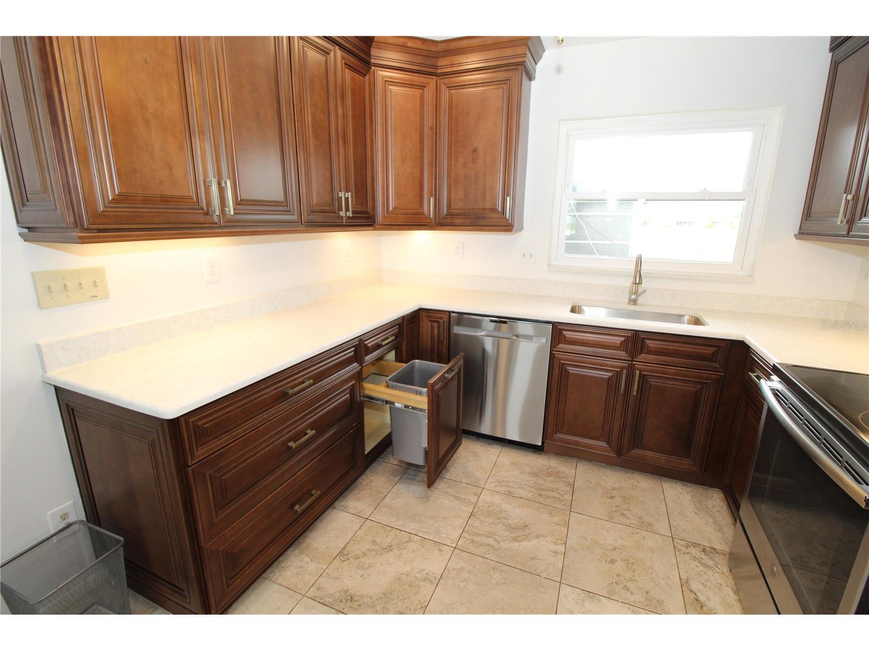 1104 Desert Hills Drive Sun City Center FL 33573 TB8508581 image9