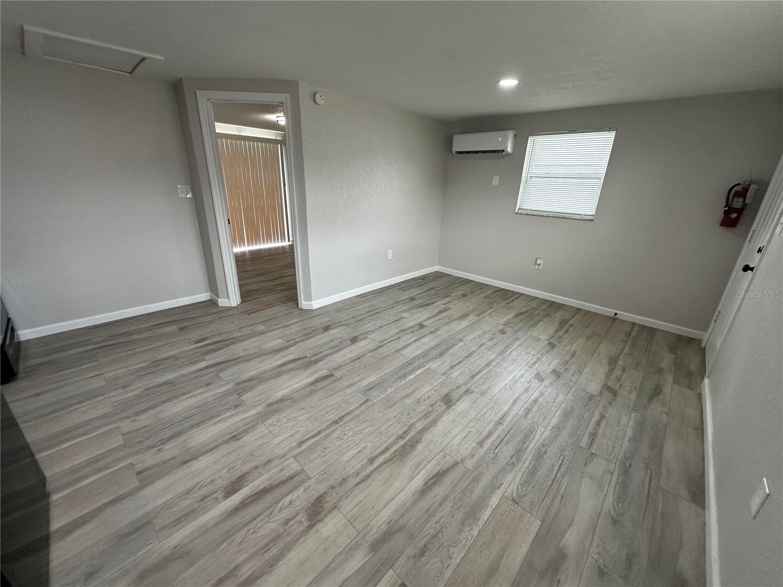 1104 E 140th Avenue #B Tampa FL 33613 TB8529643 image5