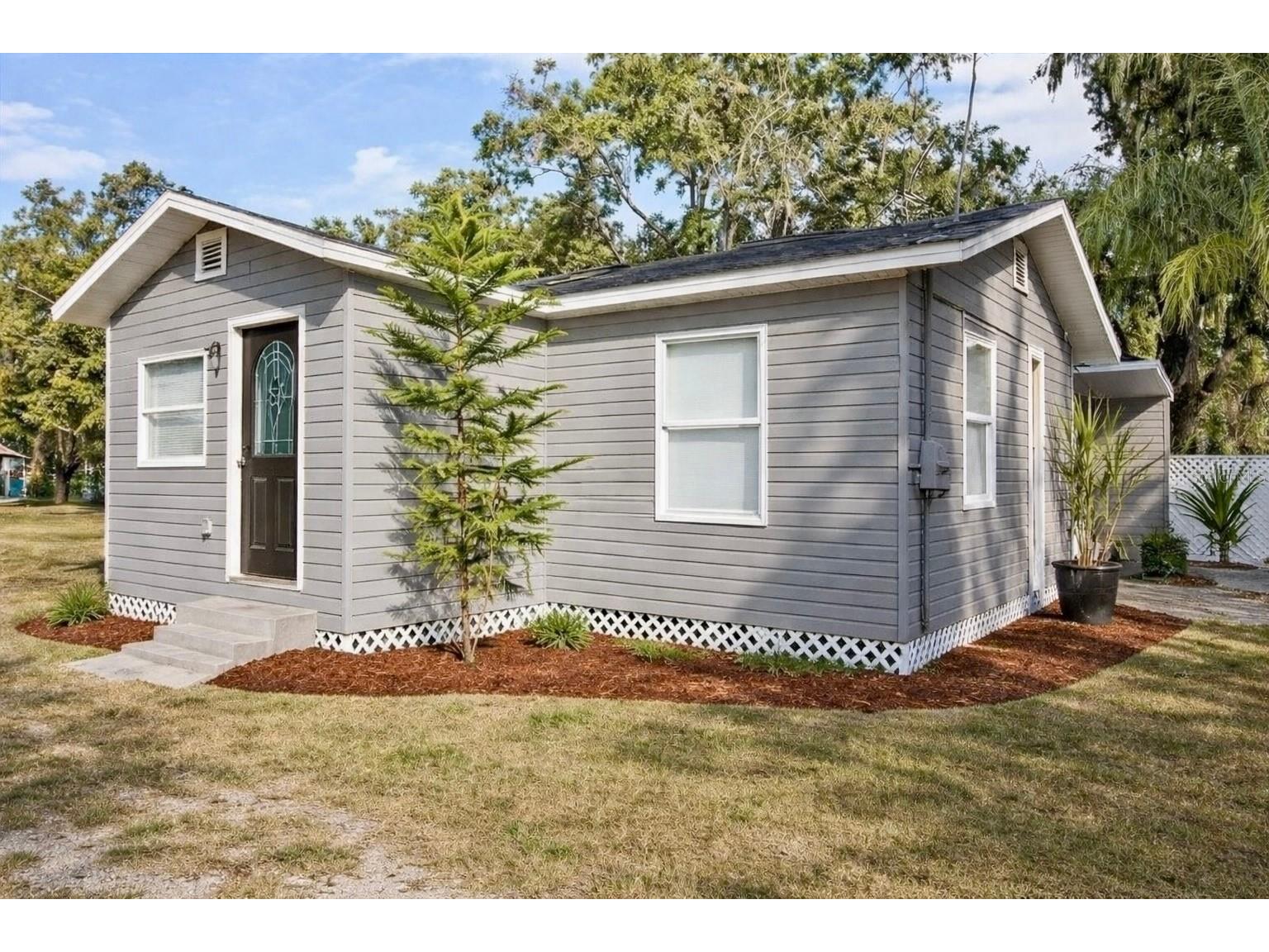 1104 E Alsobrook Street Plant City FL 33563 TB8494364 image1