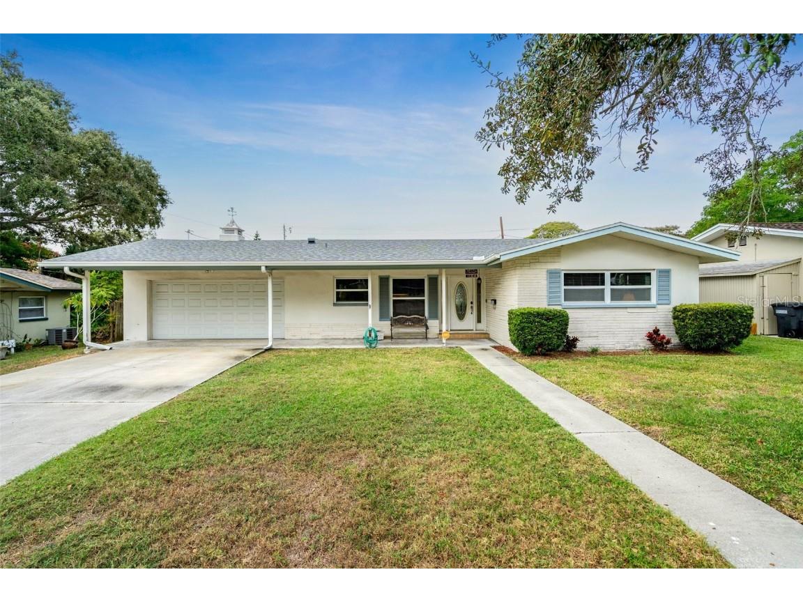 1104 Live Oak Court Clearwater FL 33756 W7859705 image1