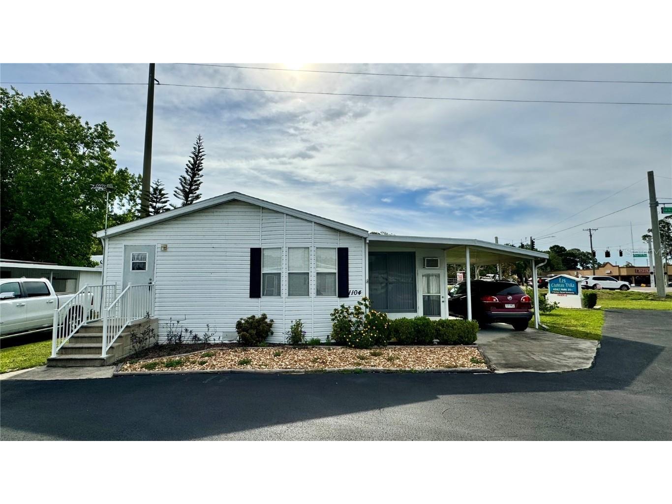 1104 Rue De Calais Tavares FL 32778 G5088668 image1