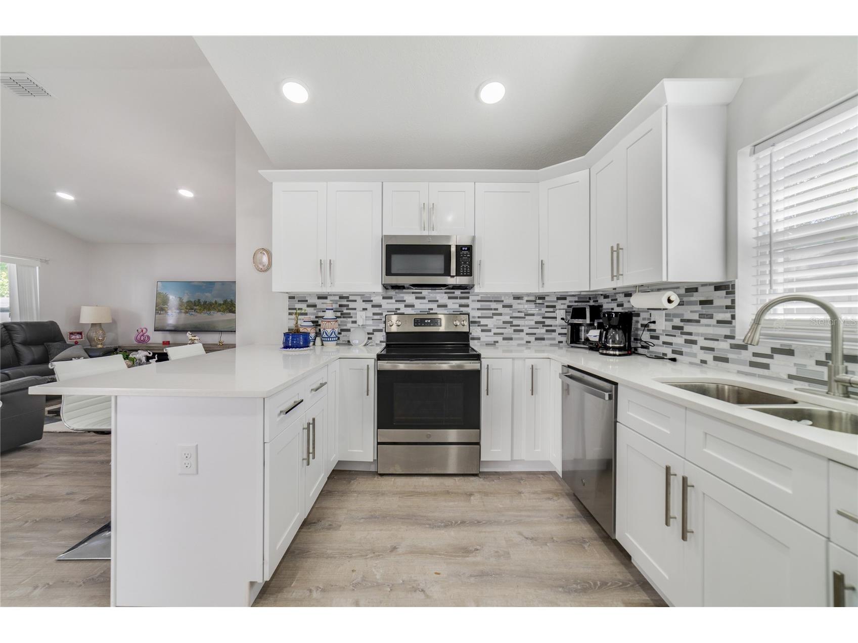 1104 W 3rd Street Sanford FL 32771 O6392867 image5