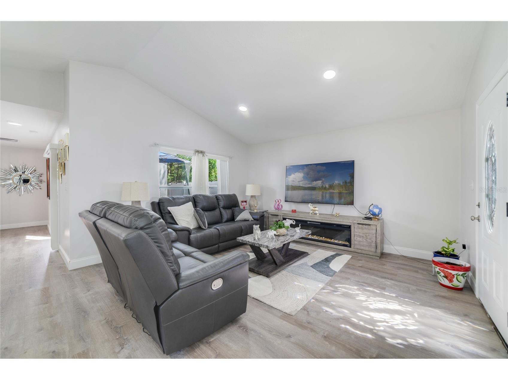 1104 W 3rd Street Sanford FL 32771 O6392867 image7