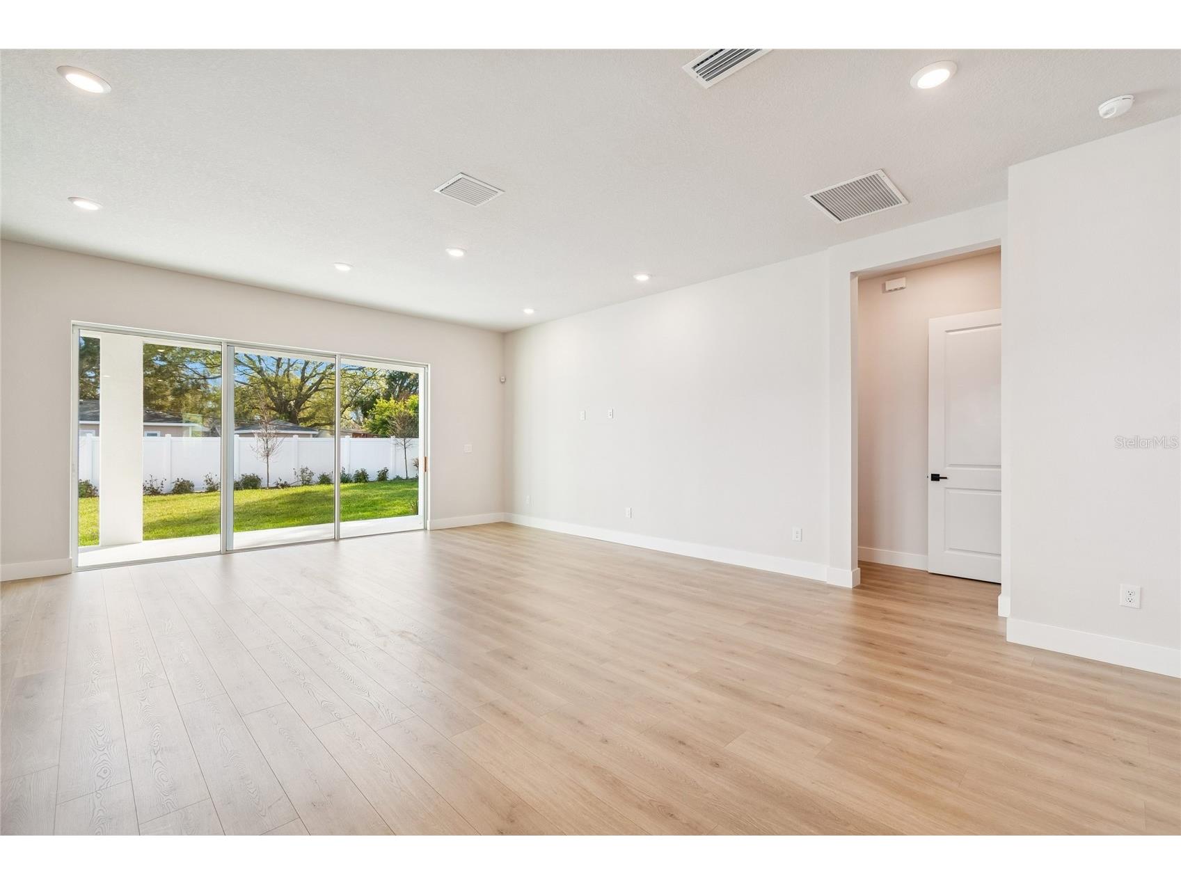 1104 W Ohio Avenue Tampa FL 33603 TB8460349 image12