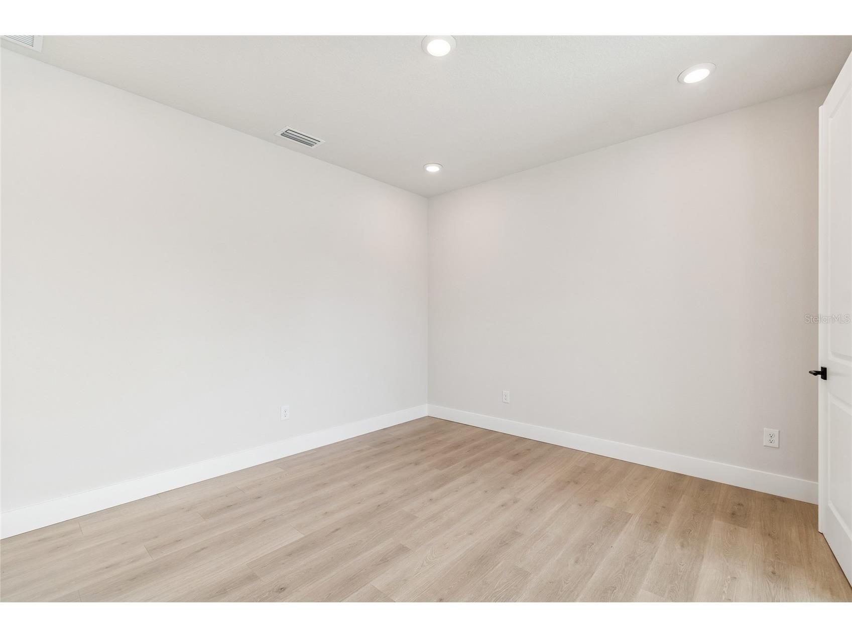 1104 W Ohio Avenue Tampa FL 33603 TB8460349 image20