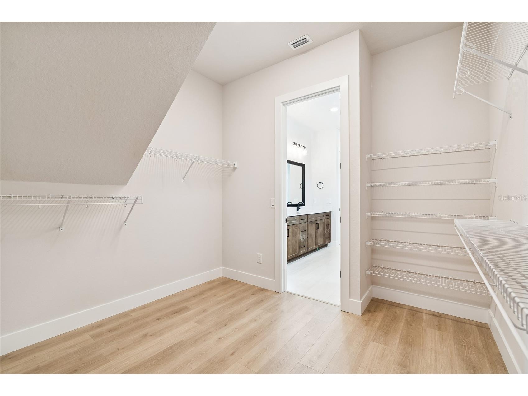 1104 W Ohio Avenue Tampa FL 33603 TB8460349 image32
