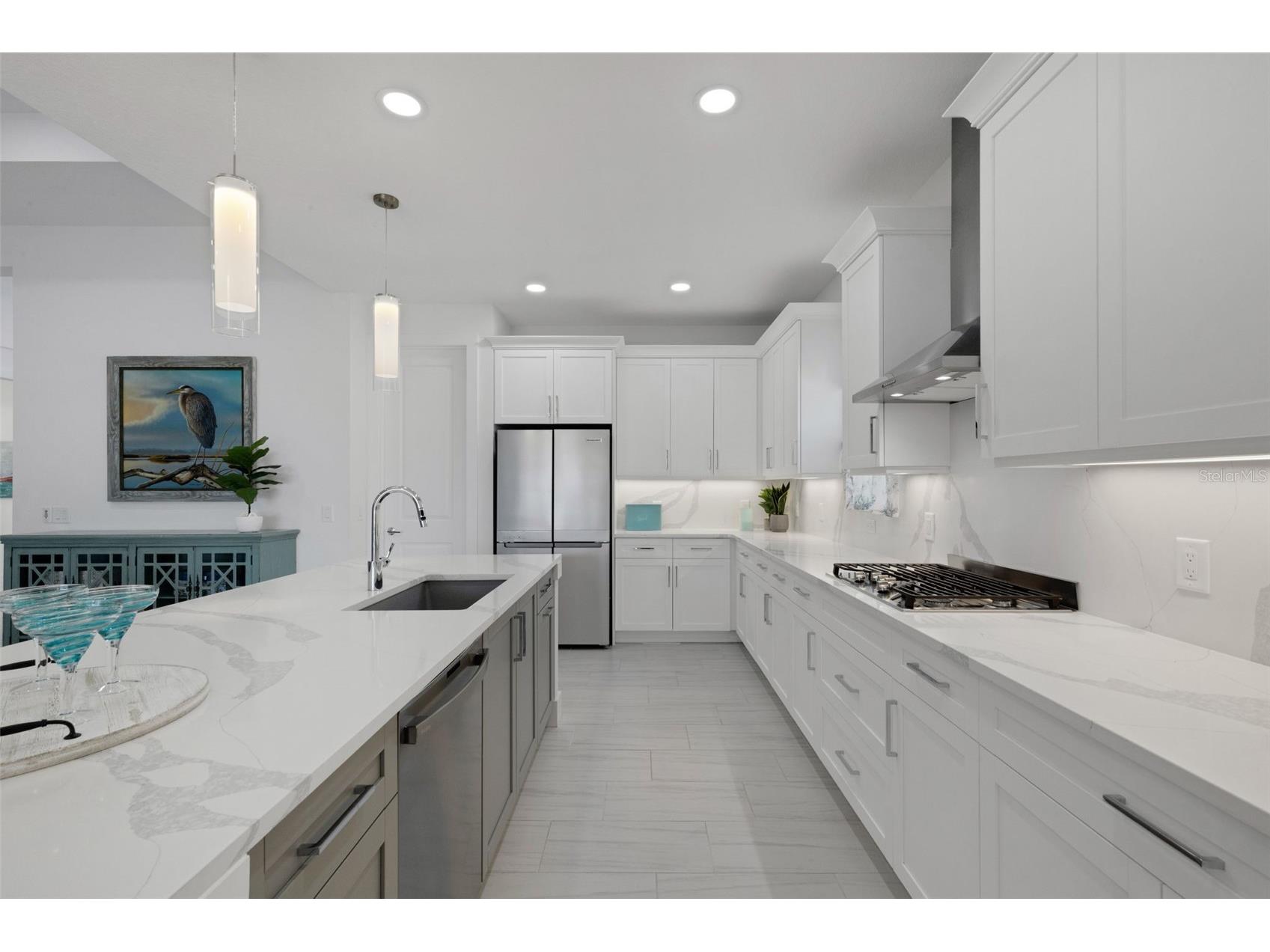 1104 Waterline Court Sarasota FL 34240 A4689875 image13