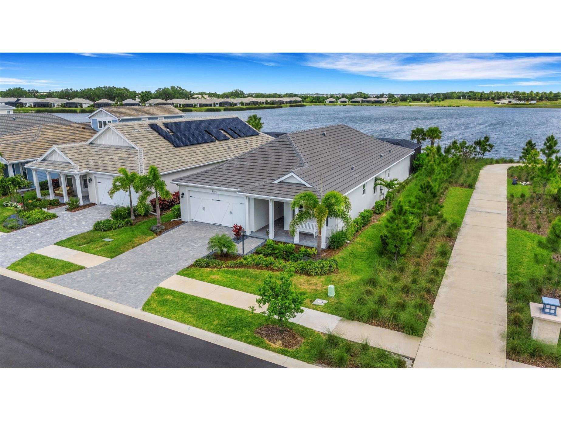 1104 Waterline Court Sarasota FL 34240 A4689875 image2