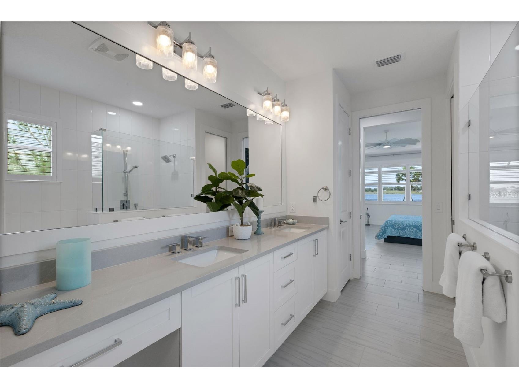 1104 Waterline Court Sarasota FL 34240 A4689875 image24