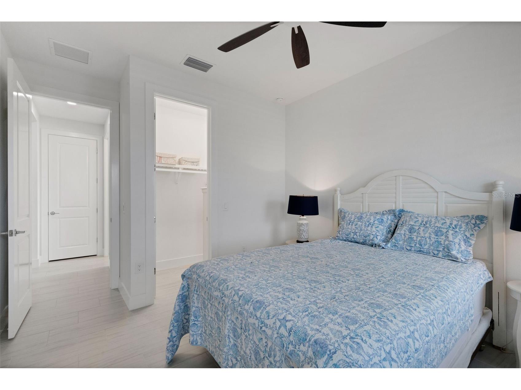 1104 Waterline Court Sarasota FL 34240 A4689875 image31