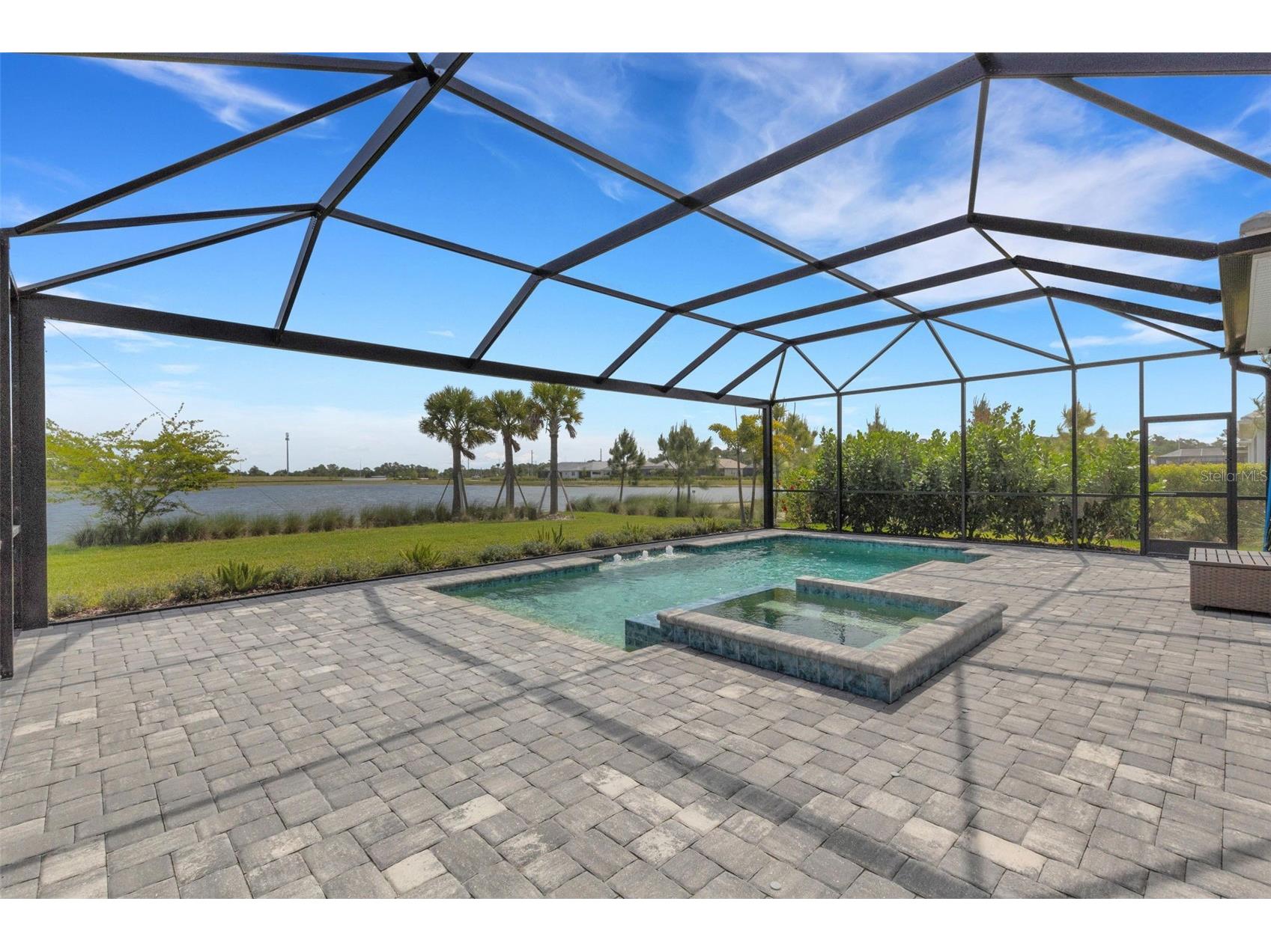 1104 Waterline Court Sarasota FL 34240 A4689875 image39