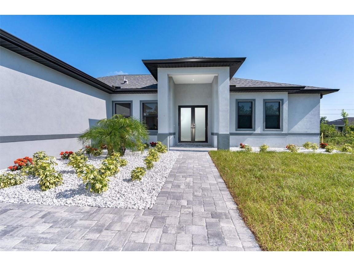 11042 Carnegie Avenue Englewood FL 34224 D6144755 image1