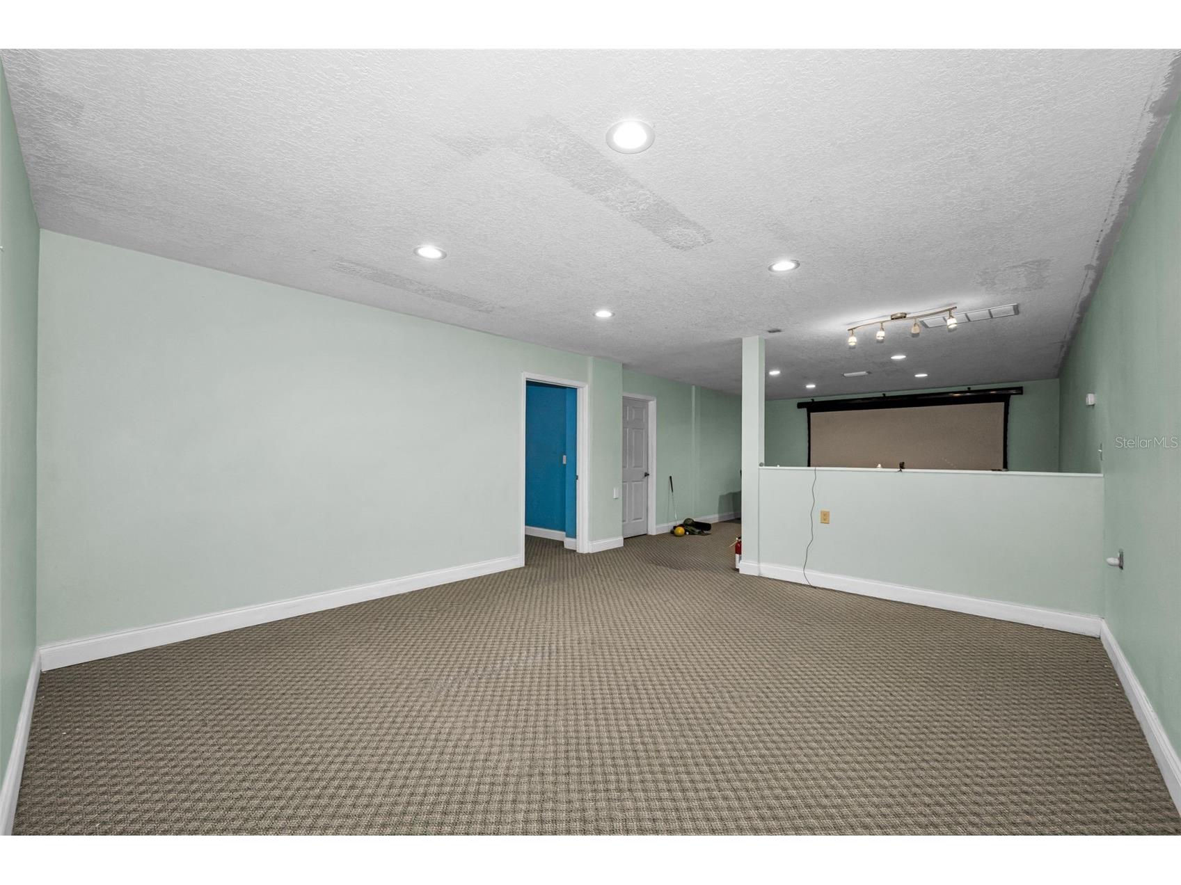 11046 Lakeview Drive New Port Richey FL 34654 W7885932 image59