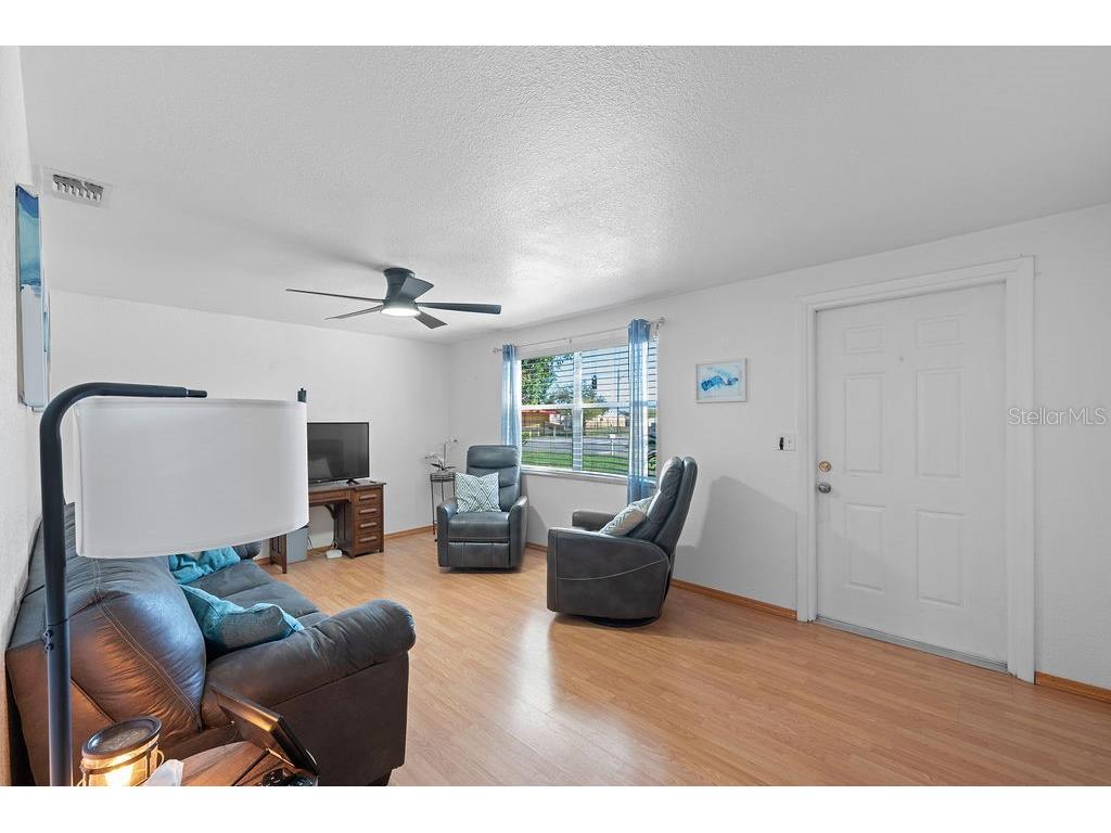 1105 58th Street S Gulfport FL 33707 A4627759 image5