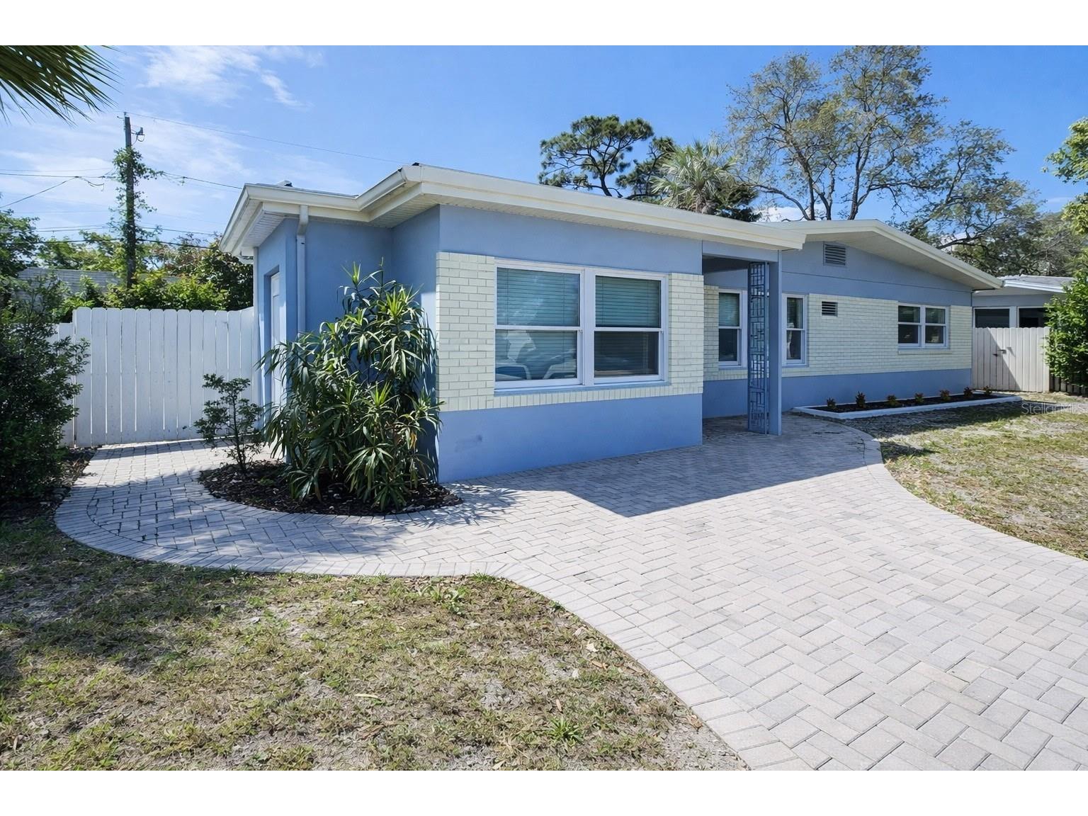 1105 Connecticut Road Tarpon Springs FL 34689 TB8492237 image1