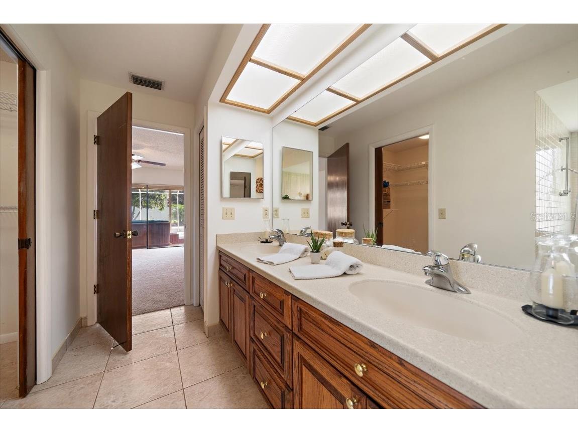 1105 Deer Run Place Valrico FL 33594 TB8439295 image25