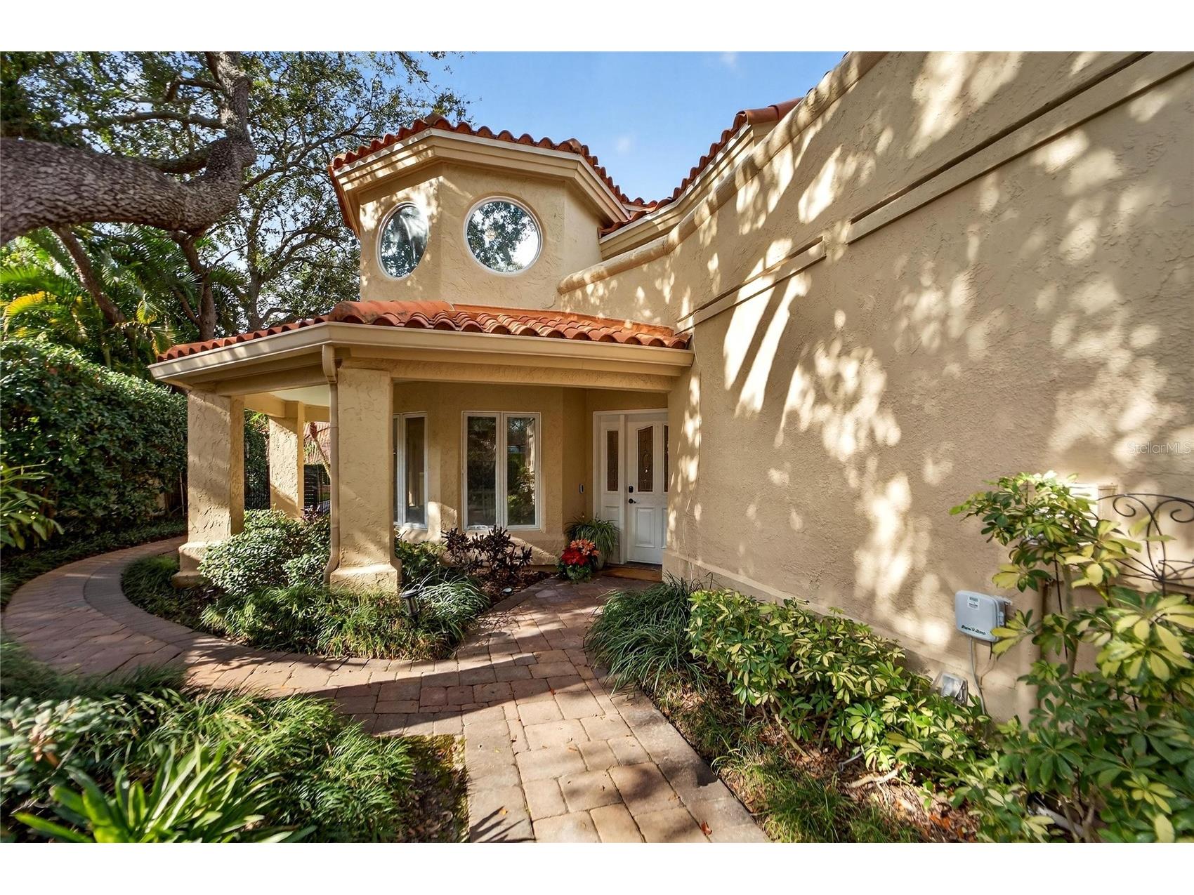 1105 Flores De Avila Tampa FL 33613 TB8467665 image1