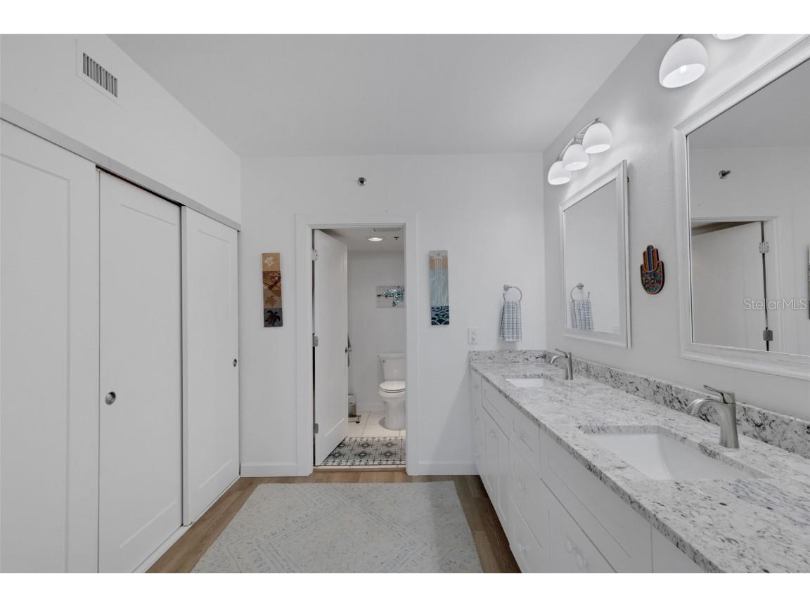 1105 Gulf Of Mexico Drive #203 Longboat Key FL 34228 A4674072 image9