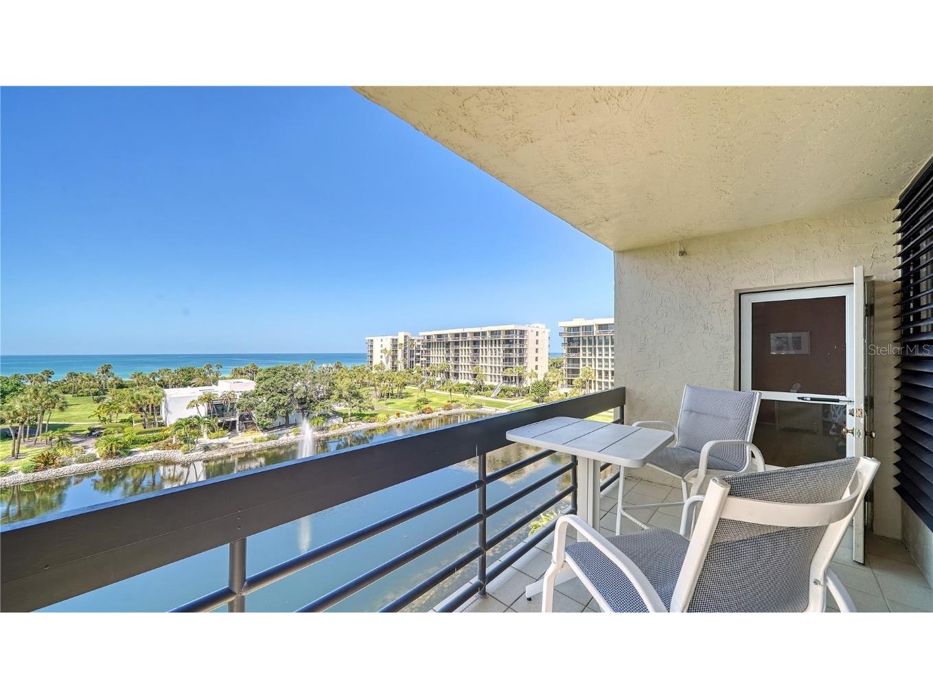 1105 Gulf Of Mexico Drive #404 Longboat Key FL 34228 - GULF OF MEXICO A4580859 image1